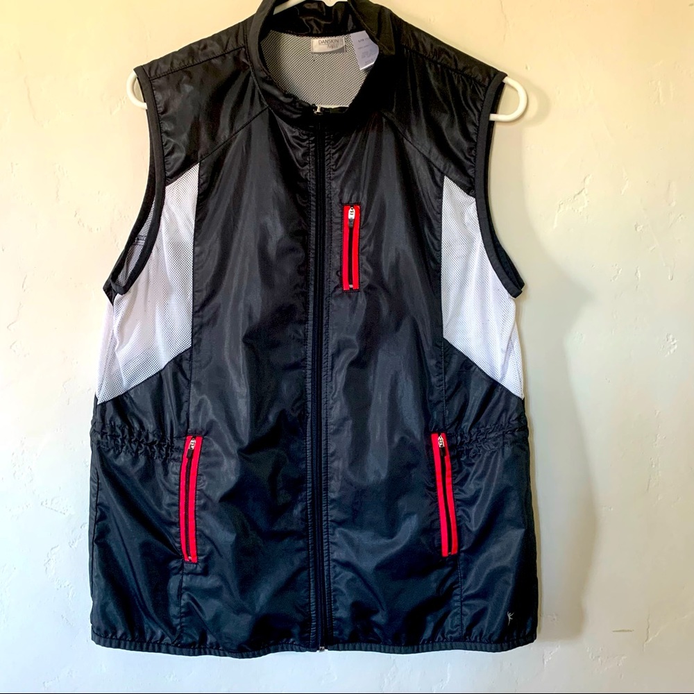 Danskin women’s sleeveless vest Size Large